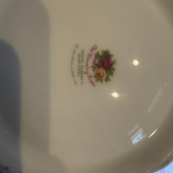 Royal Albert Old Country‎ Roses Floral Pattern Teapot - Picture 5 of 7